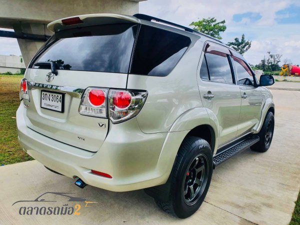No.00400352 : TOYOTA FORTUNER 3.0 V 2WD ปี 2014